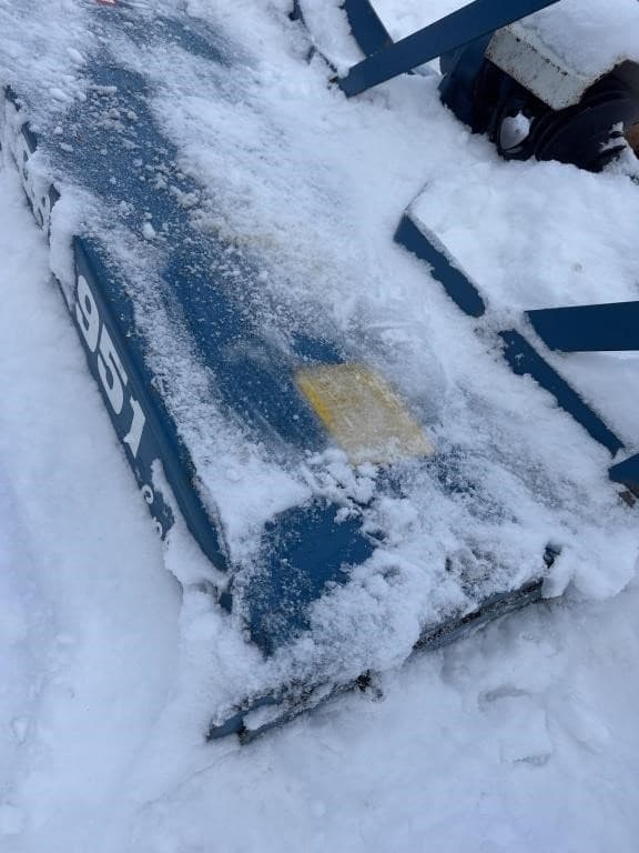 Image of Ford 951 equipment image 4