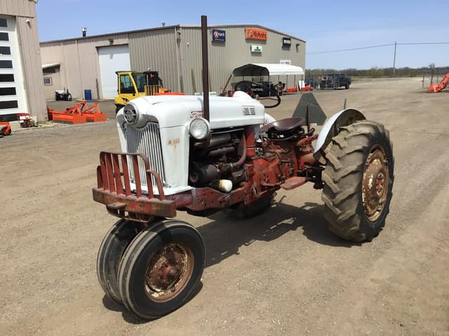 Image of Ford 960 equipment image 1