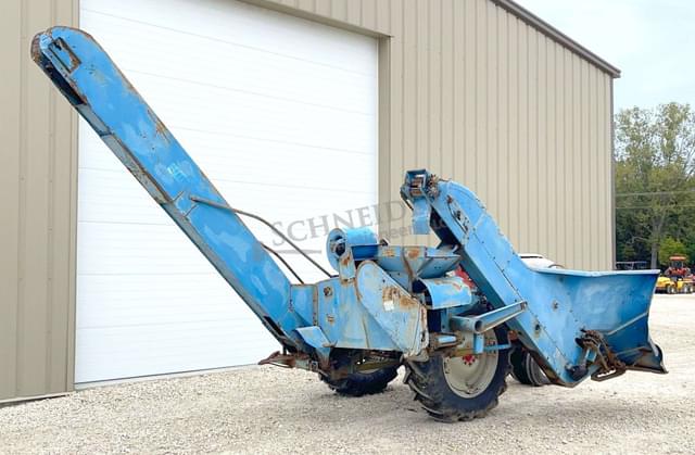 Image of Ford 960 equipment image 4