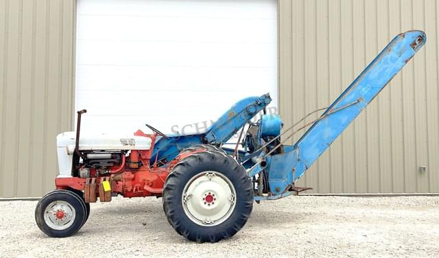 Image of Ford 960 equipment image 3