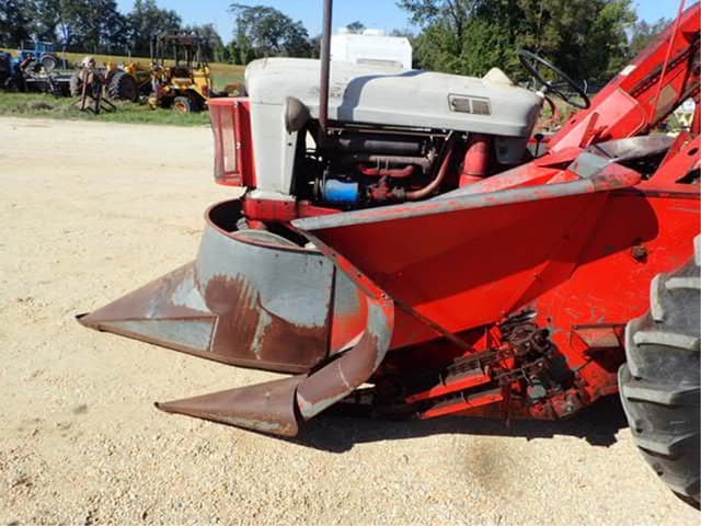 Image of Ford 960 equipment image 4