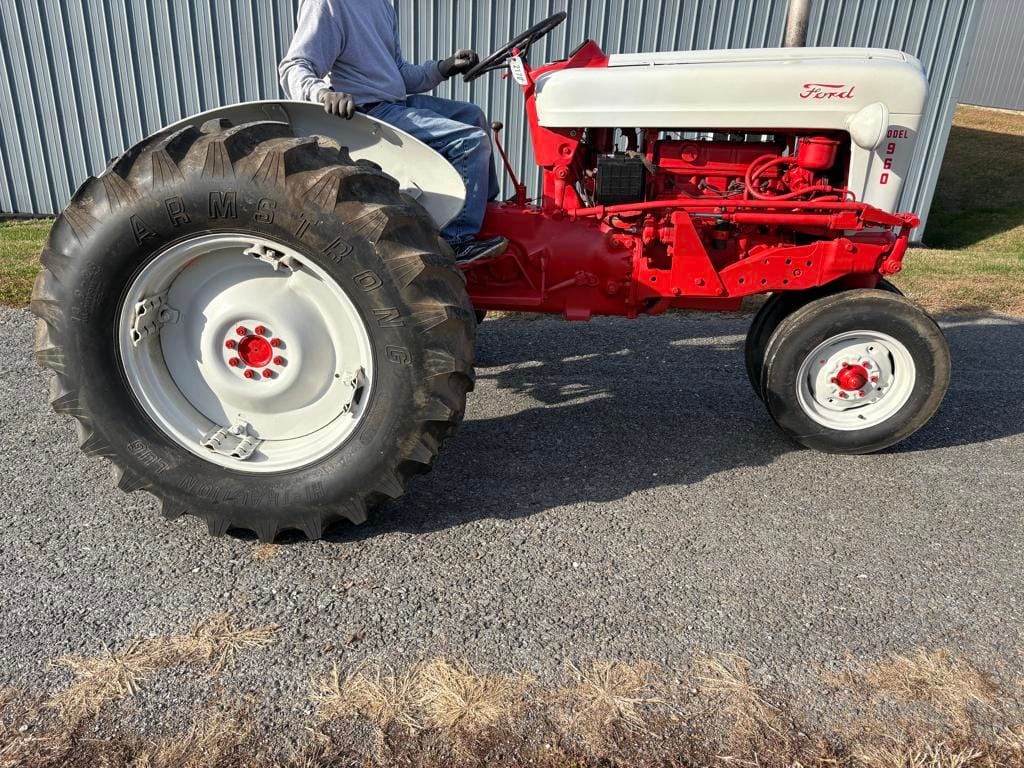 Ford 960 Equipment Image0