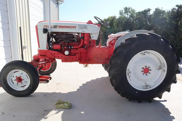 Image of Ford 961 equipment image 3