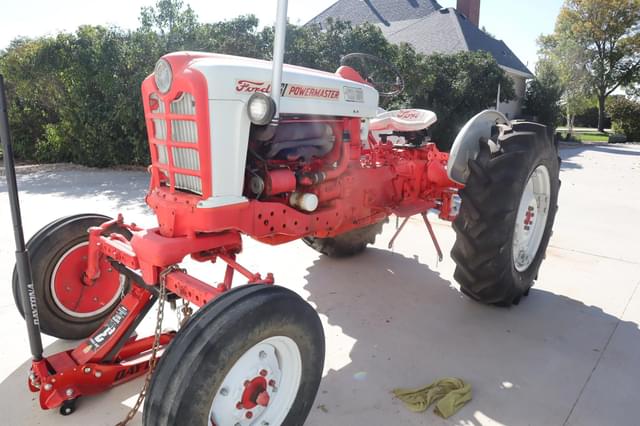 Image of Ford 961 equipment image 2