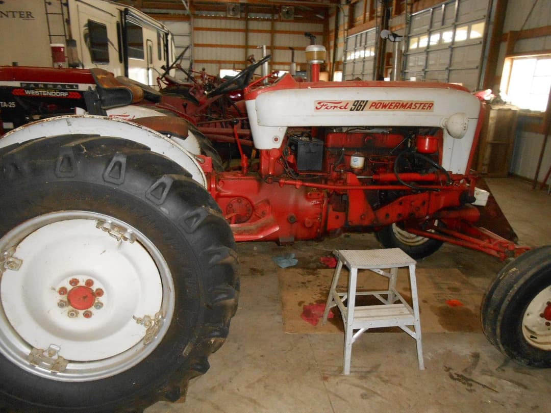 Image of Ford 961 Image 0