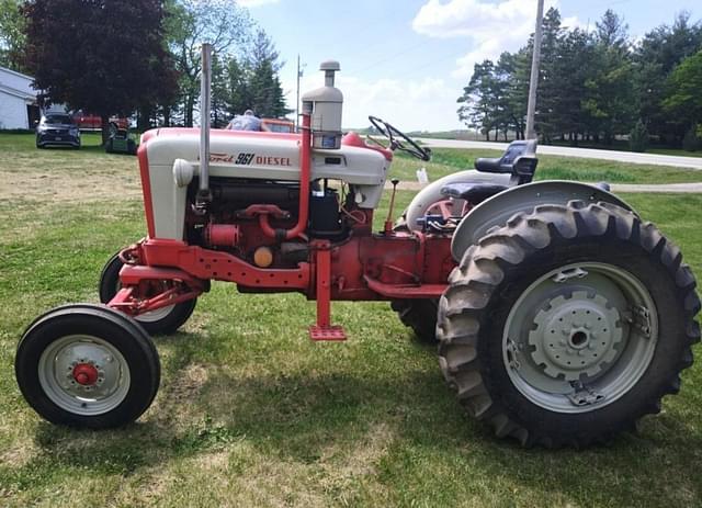Image of Ford 961 equipment image 1