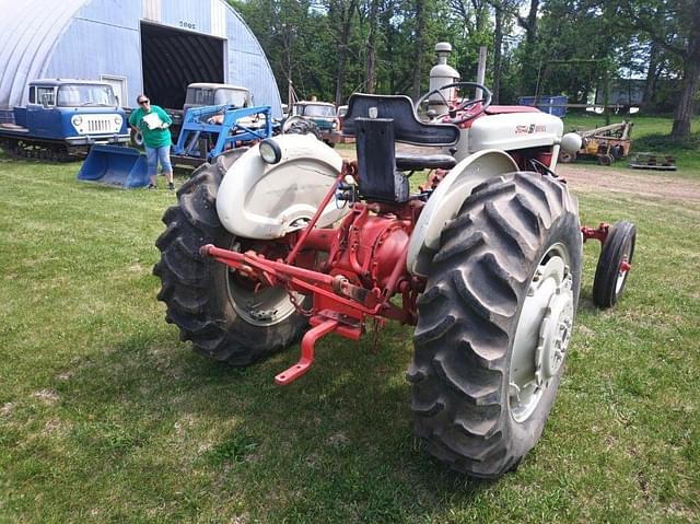Image of Ford 961 equipment image 4