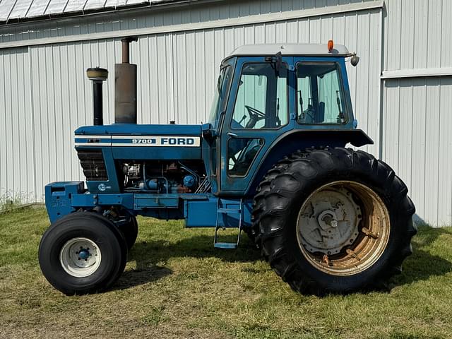 Image of Ford 9700 equipment image 1