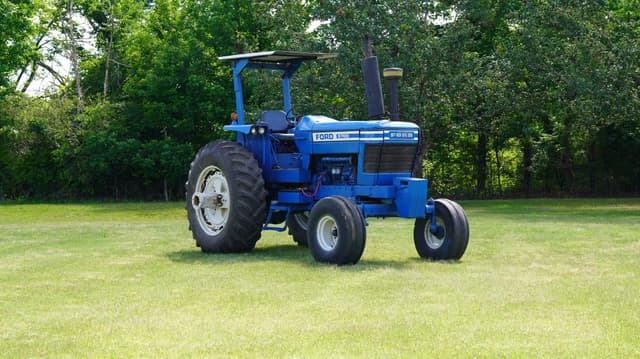 Image of Ford 9700 equipment image 3