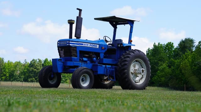 Image of Ford 9700 equipment image 4