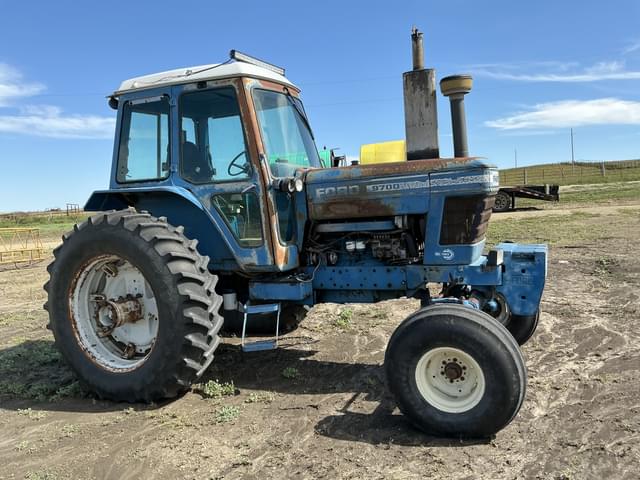 Image of Ford 9700 equipment image 2