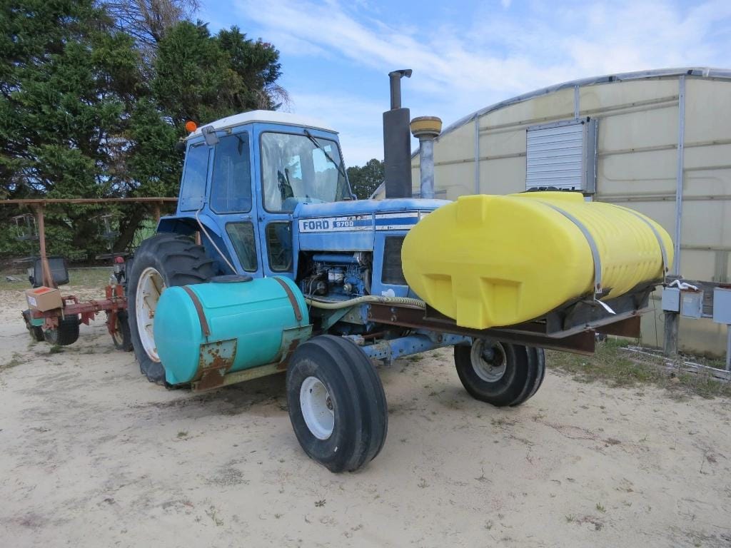Ford 9700 Equipment Image0