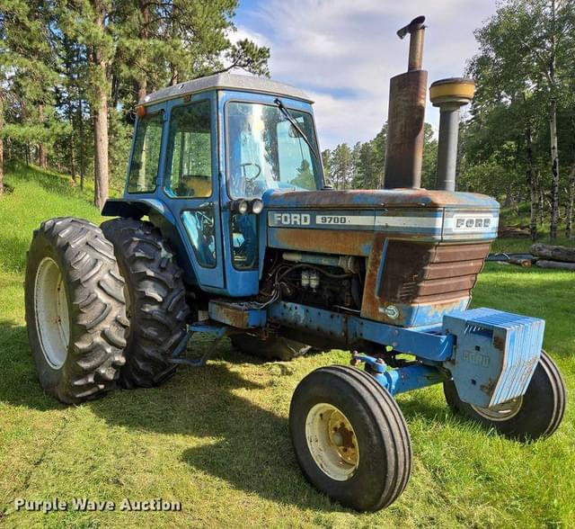 Image of Ford 9700 equipment image 2