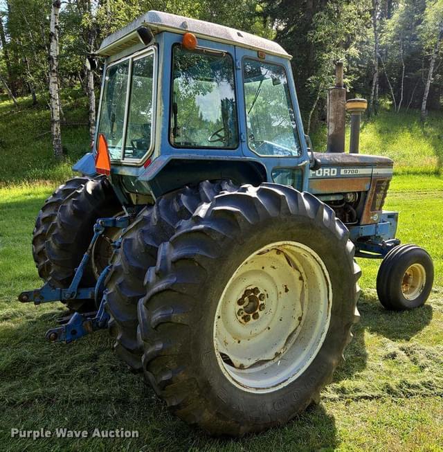Image of Ford 9700 equipment image 4