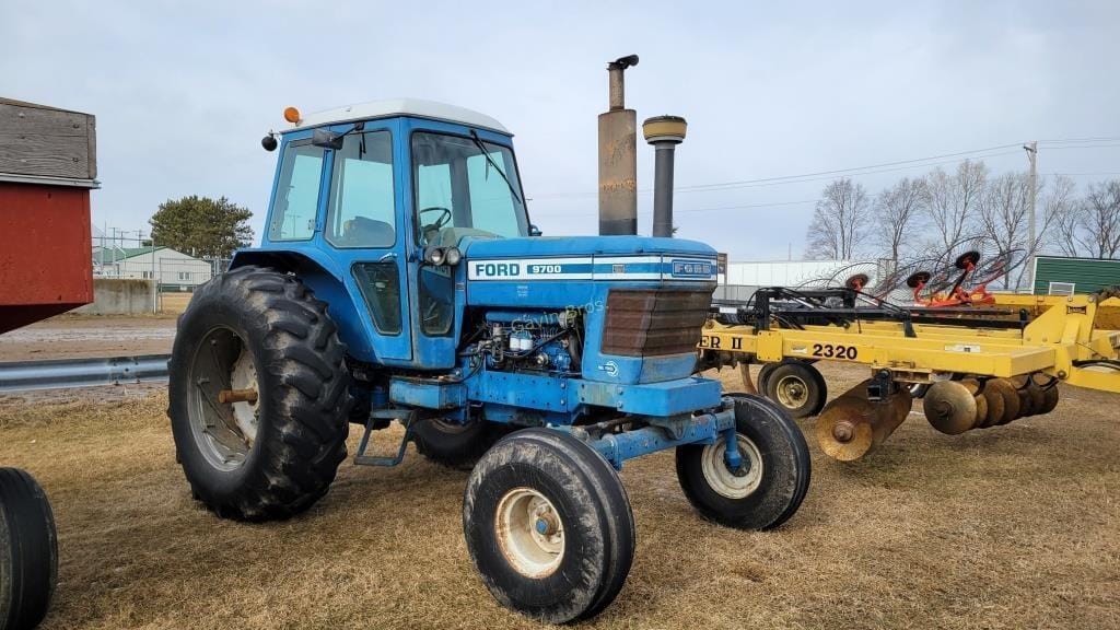 Main image Ford 9700