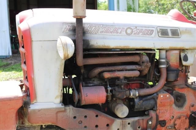 Image of Ford 971 equipment image 2