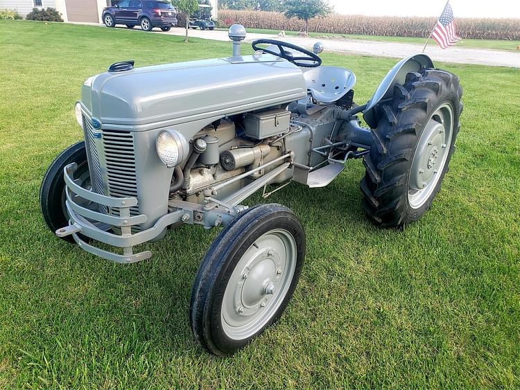 1940 Ford 9N Equipment Image0