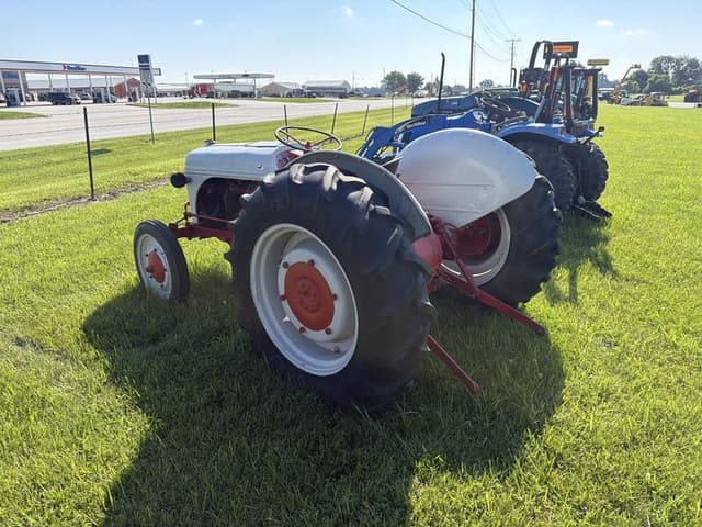 Image of Ford 9N equipment image 3