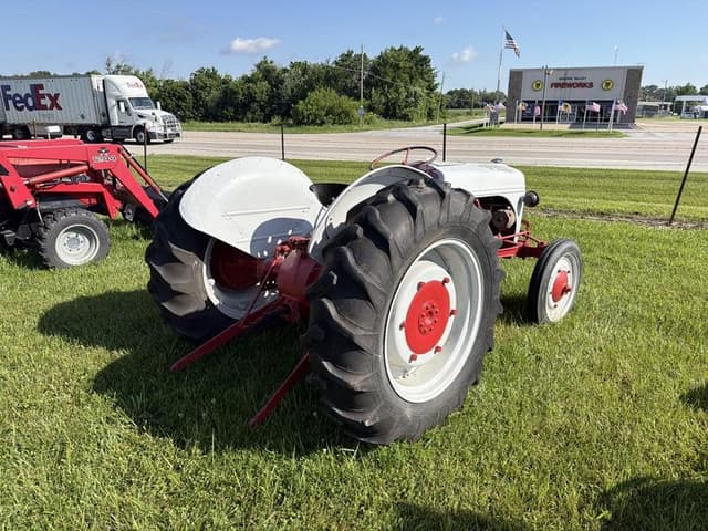 Image of Ford 9N equipment image 2