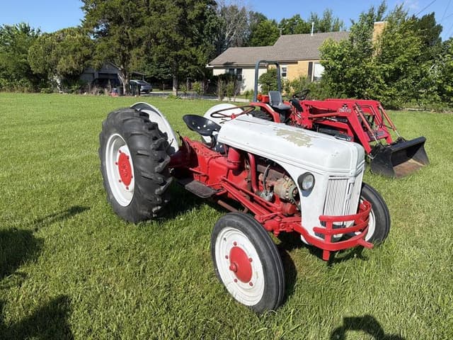 Image of Ford 9N equipment image 1