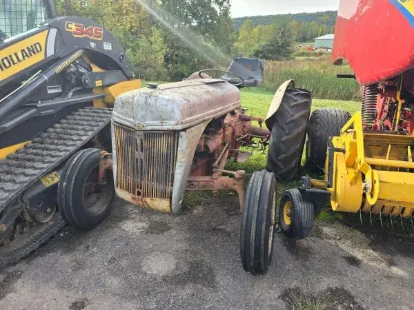 Image of Ford 9N equipment image 2