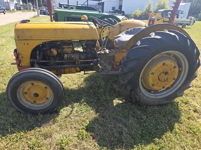 Image of Ford 9N equipment image 2