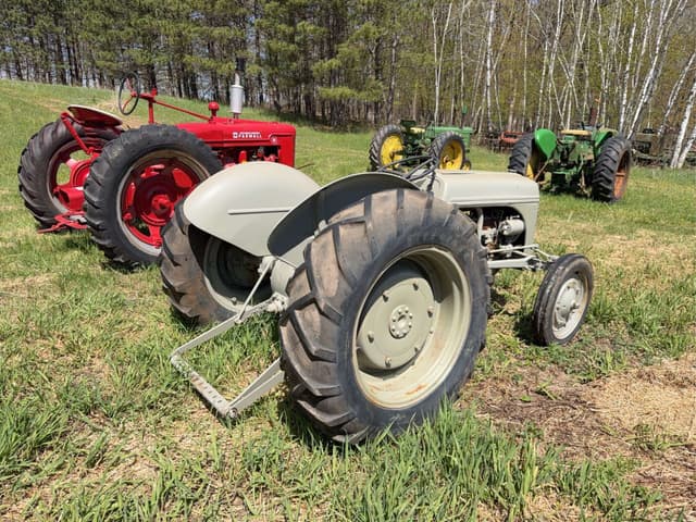 Image of Ford 9N equipment image 2