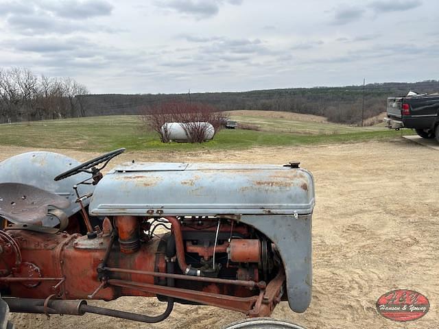 Image of Ford 9N equipment image 1