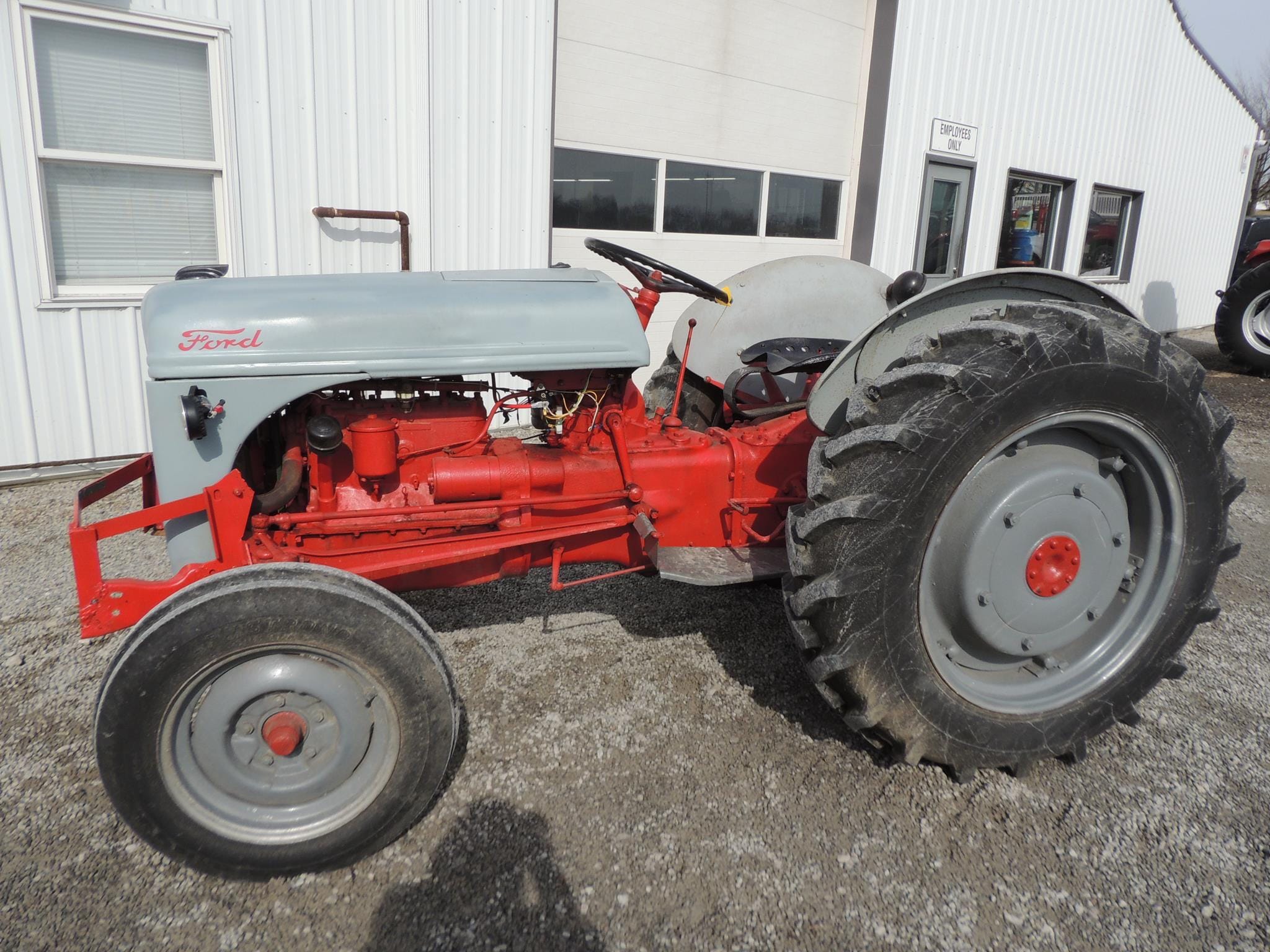 Ford 9N Equipment Image0