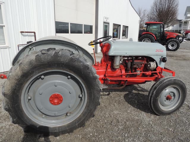 Image of Ford 9N equipment image 3