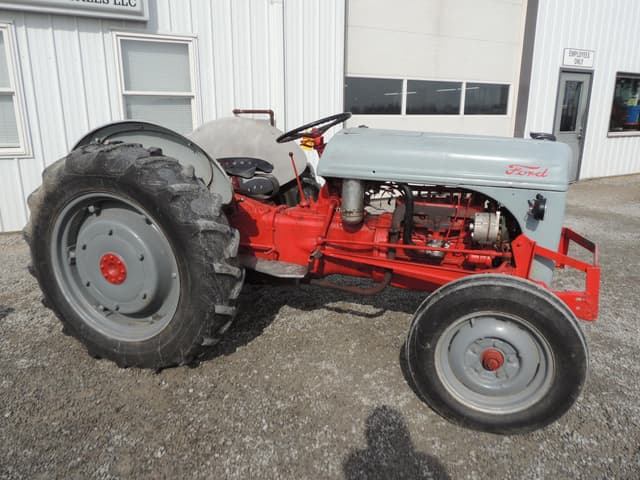 Image of Ford 9N equipment image 2