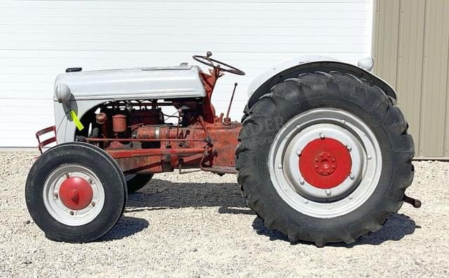Image of Ford 9N equipment image 3