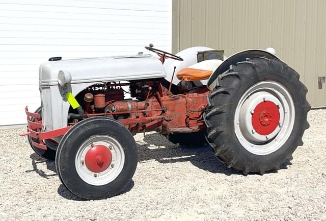 Image of Ford 9N equipment image 1