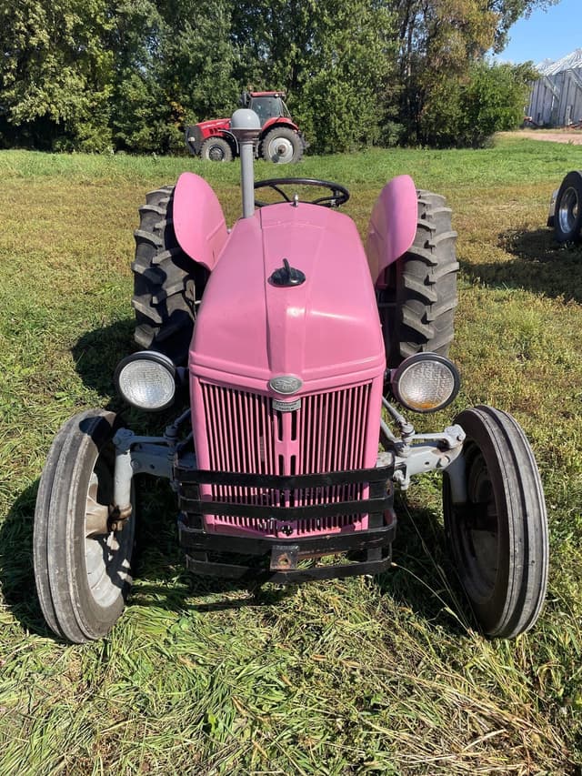 Image of Ford 9N equipment image 1