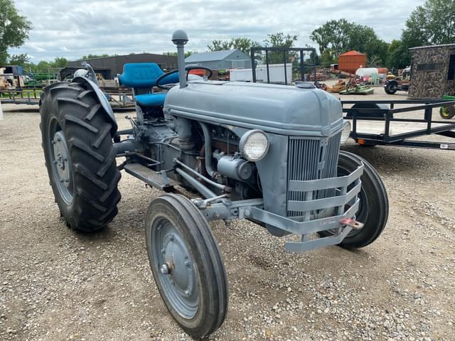 Image of Ford 9N equipment image 2