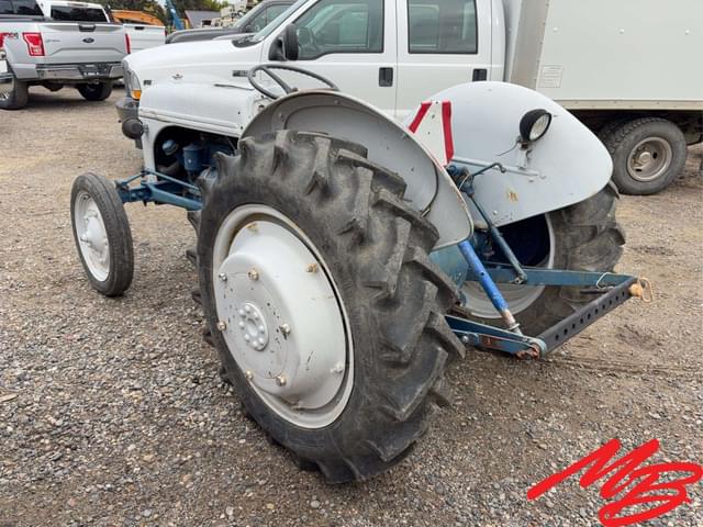 Image of Ford 9N equipment image 1