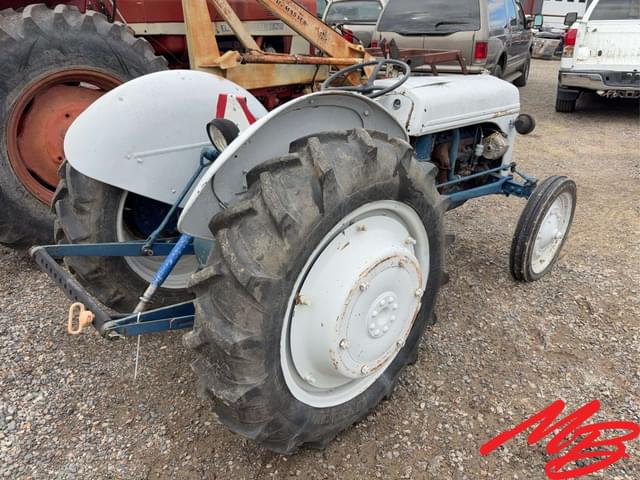 Image of Ford 9N equipment image 3
