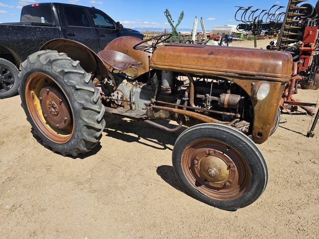 Ford 9N Equipment Image0