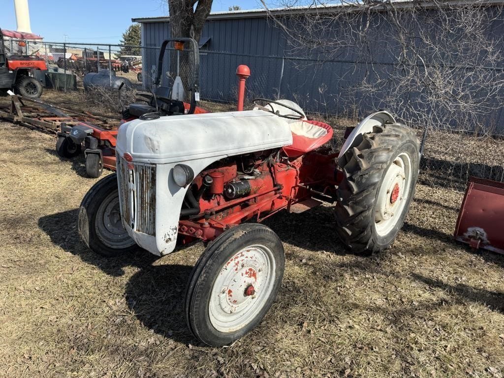 Ford 9N Equipment Image0