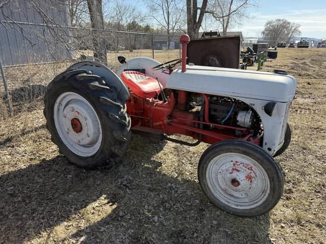 Image of Ford 9N equipment image 3