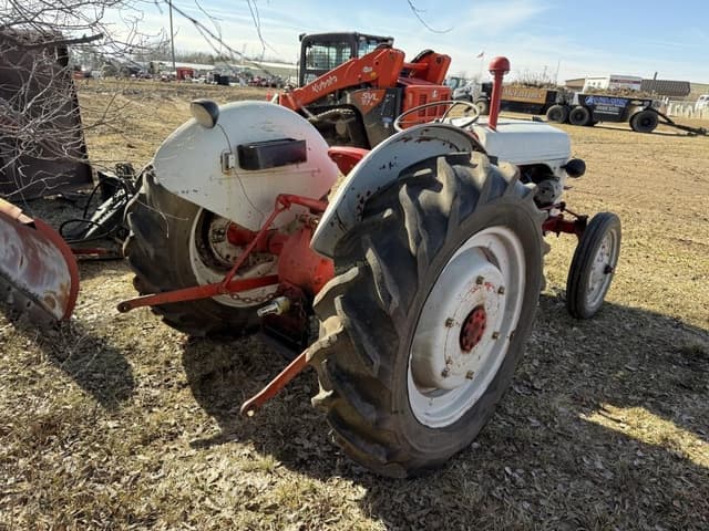 Image of Ford 9N equipment image 4