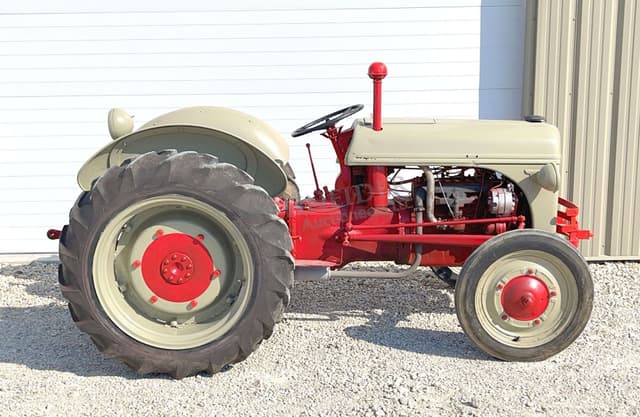 Image of Ford 9N equipment image 2