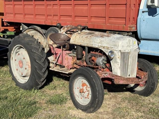 Image of Ford 9N equipment image 2