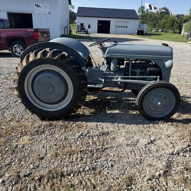 Image of Ford 9N equipment image 4