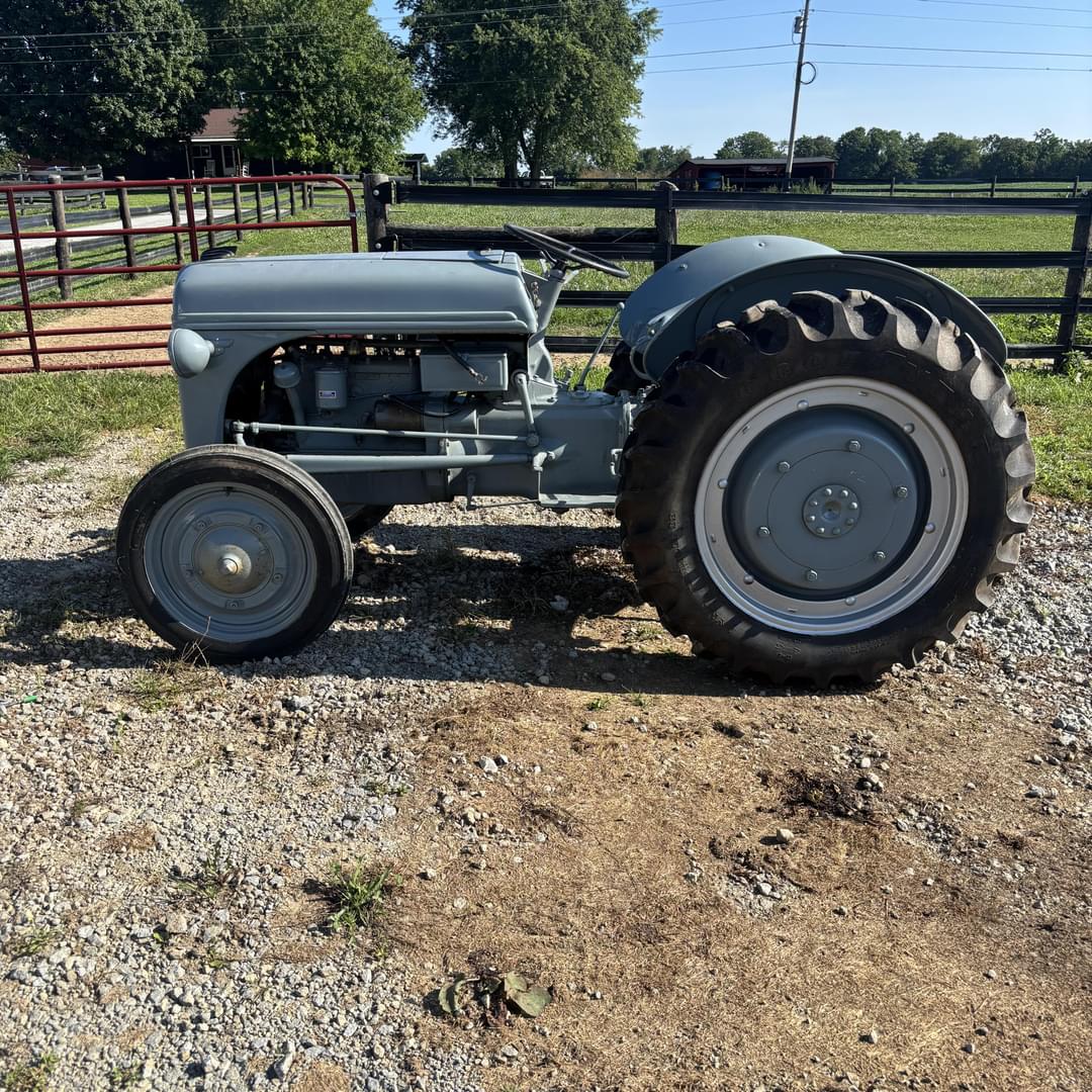 Image of Ford 9N Primary image