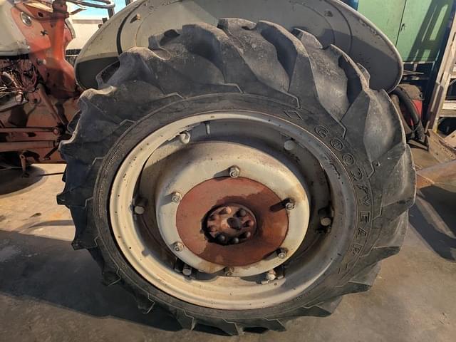 Image of Ford 9N equipment image 4