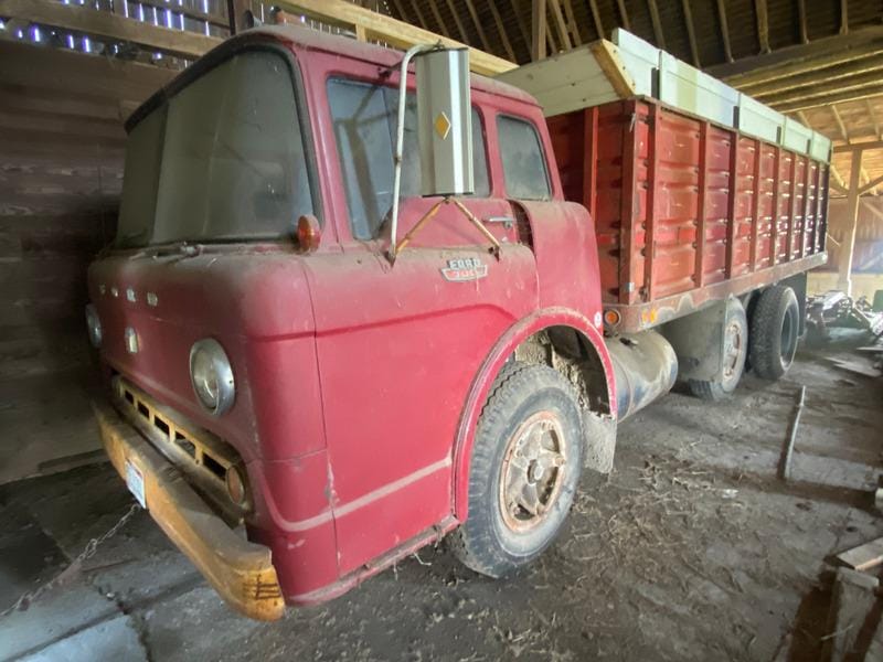 Main image Ford C700