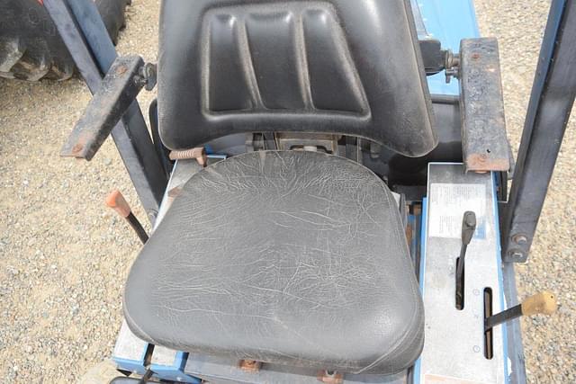 Image of Ford CM224 equipment image 4