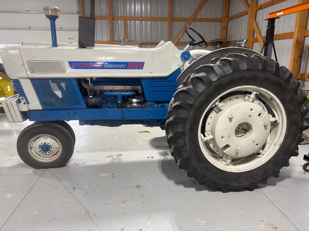 Image of Ford Commander 6000 Primary image