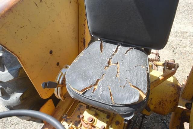 Image of Ford 545 equipment image 4
